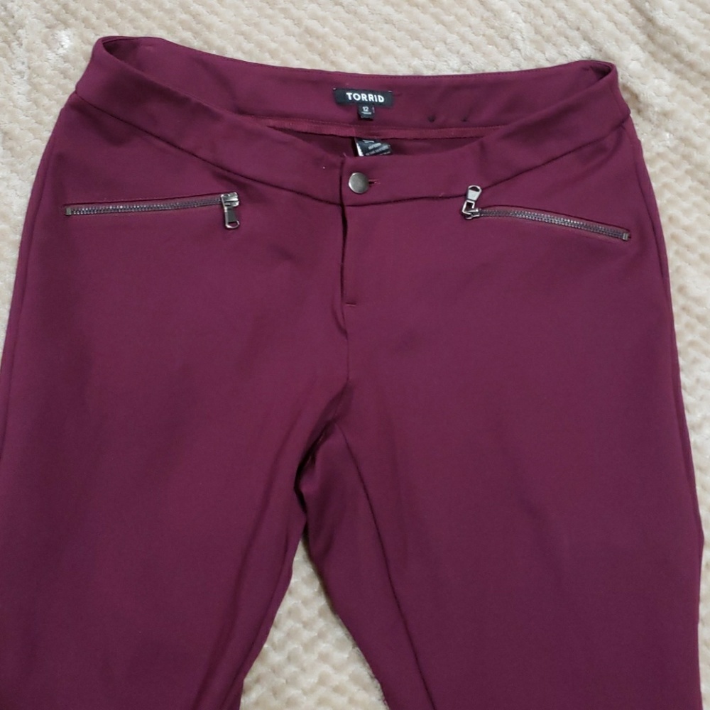 Burgundy Stretchy straight legging